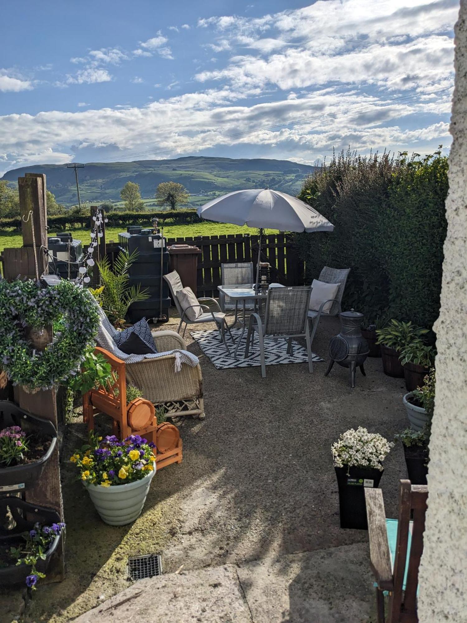 Cosy Cottage With Sea & Mountain Views Carnlough Bagian luar foto